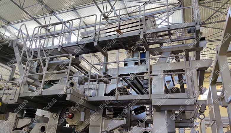 Pulp and Paper Machine Walkway